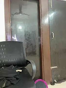 Snapshot of Cute-Russian chatting on March 2025 03:33:02 AM Cute-Russian online show from March 2025 03:33:02 AM