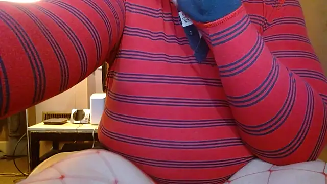 Snapshot of cosmicjones chatting on December 2024 08:41:01 AM cosmicjones online show from December 2024 08:41:01 AM