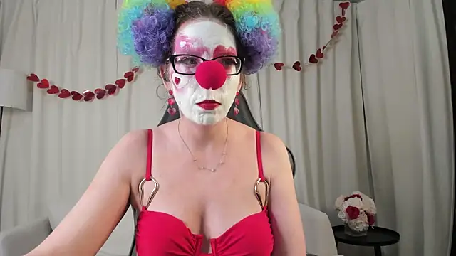 Snapshot of SaraDesirexo chatting on February 2026 01:57:02 AM SaraDesirexo online show from February 2026 01:57:02 AM