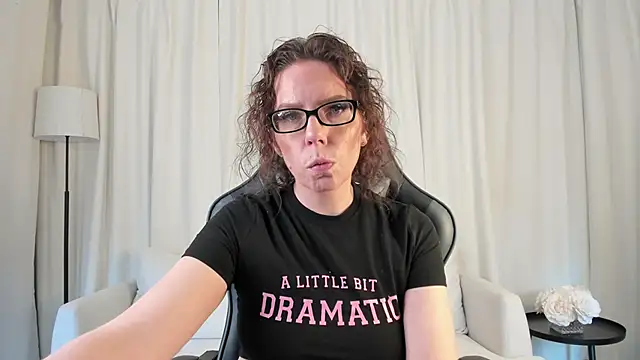 Snapshot of SaraDesirexo chatting on March 2026 02:13:01 PM SaraDesirexo online show from March 2026 02:13:01 PM