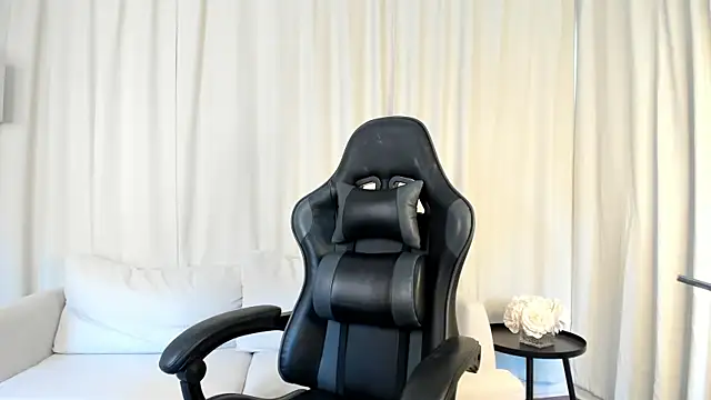 Snapshot of SaraDesirexo chatting on March 2026 12:23:02 PM SaraDesirexo online show from March 2026 12:23:02 PM