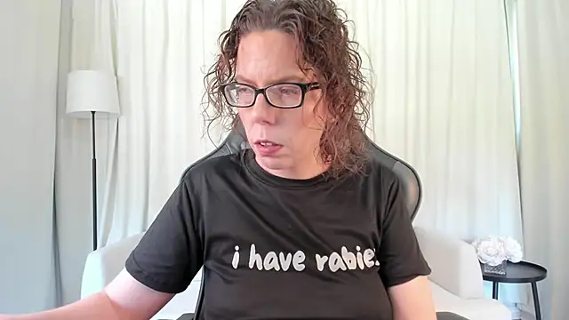 Snapshot of SaraDesirexo chatting on March 2026 01:06:01 PM SaraDesirexo online show from March 2026 01:06:01 PM