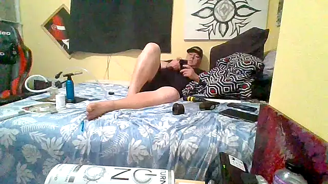 Snapshot of Mic_Oxinner chatting on March 2026 07:20:02 PM Mic Oxinner online show from March 2026 07:20:02 PM