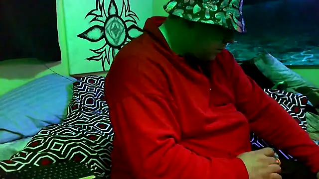 Snapshot of Mic_Oxinner chatting on March 2026 09:59:01 AM Mic Oxinner online show from March 2026 09:59:01 AM