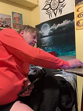 Snapshot of Mic_Oxinner chatting on March 2026 08:03:01 PM Mic Oxinner online show from March 2026 08:03:01 PM