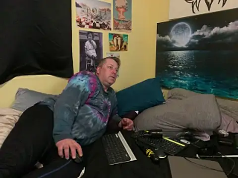 Snapshot of Mic_Oxinner chatting on March 2026 09:31:01 PM Mic Oxinner online show from March 2026 09:31:01 PM