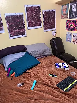 Snapshot of Mic_Oxinner chatting on April 2026 10:13:02 PM Mic Oxinner online show from April 2026 10:13:02 PM