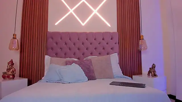 Snapshot of Sophia_turneer chatting on December 2025 08:04:02 PM Sophia turneer online show from December 2025 08:04:02 PM