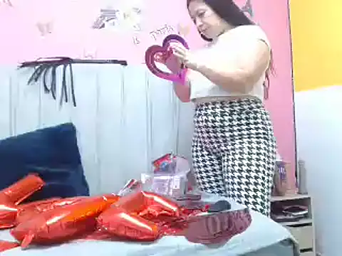 Snapshot of monickhot303av chatting on February 2025 01:45:02 AM monickhot303av online show from February 2025 01:45:02 AM