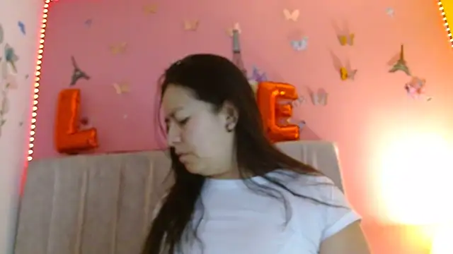 Snapshot of monickhot303av chatting on February 2025 03:37:01 AM monickhot303av online show from February 2025 03:37:01 AM