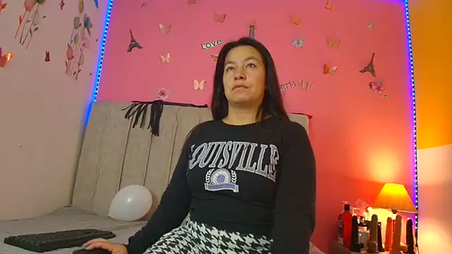 Snapshot of monickhot303av chatting on March 2025 07:17:01 PM monickhot303av online show from March 2025 07:17:01 PM