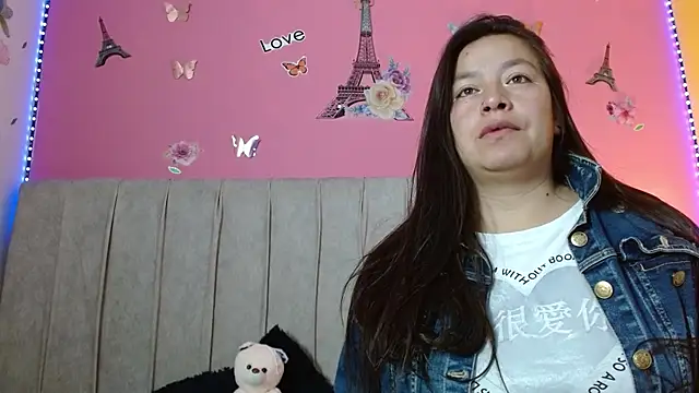 Snapshot of monickhot303av chatting on September 2025 03:39:02 AM monickhot303av online show from September 2025 03:39:02 AM