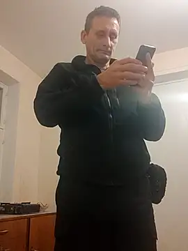 Snapshot of Viause_Kentauelle chatting on February 2025 06:52:02 PM Viause Kentauelle online show from February 2025 06:52:02 PM