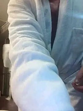 Snapshot of Viause_Kentauelle chatting on March 2025 09:43:02 PM Viause Kentauelle online show from March 2025 09:43:02 PM