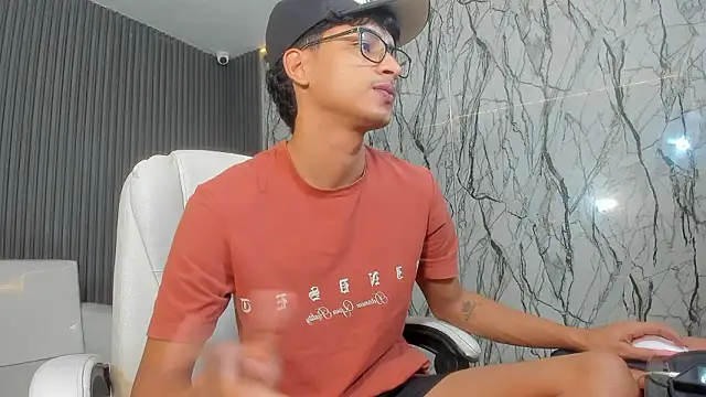 Snapshot of allens_joe chatting on February 2026 03:16:02 AM allens joe online show from February 2026 03:16:02 AM