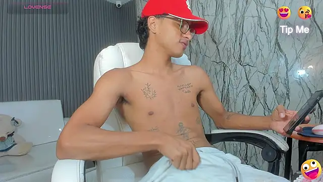 Snapshot of allens_joe chatting on February 2026 07:32:02 PM allens joe online show from February 2026 07:32:02 PM