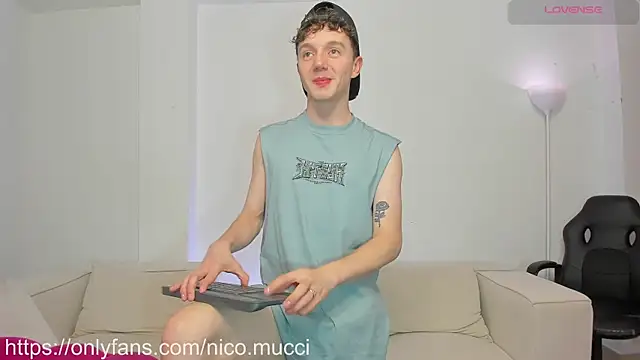 Snapshot of niico_18 chatting on January 2025 06:14:01 AM niico 18 online show from January 2025 06:14:01 AM