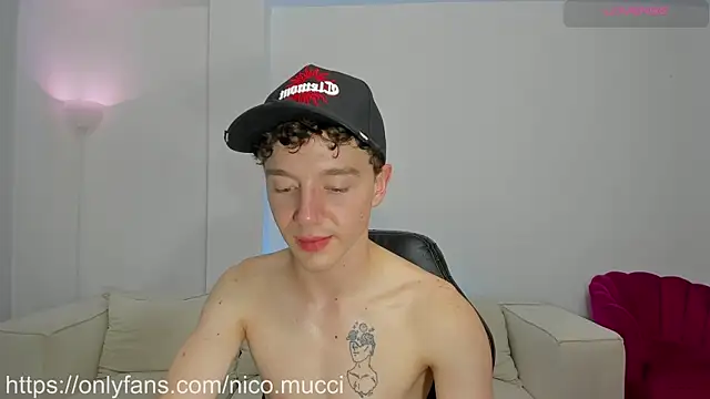 Snapshot of niico_18 chatting on January 2025 08:54:01 AM niico 18 online show from January 2025 08:54:01 AM