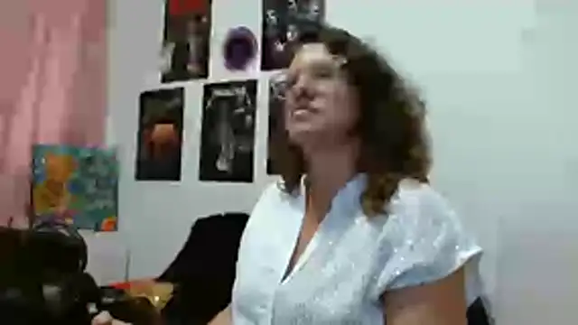 Snapshot of charlotte__G chatting on December 2025 06:49:02 PM charlotte G online show from December 2025 06:49:02 PM