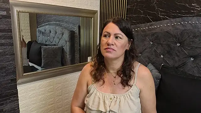 charlotte  G online show from March 2026 10:54:02 AM