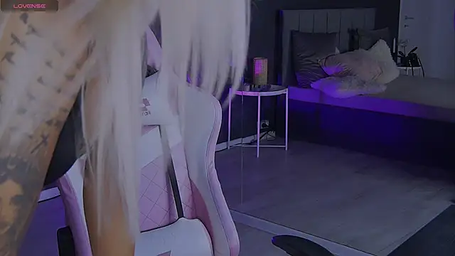 shayblonde online show from December 2024 09:08:02 PM