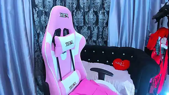 KamilaFoxy online show from March 2025 06:00:02 AM