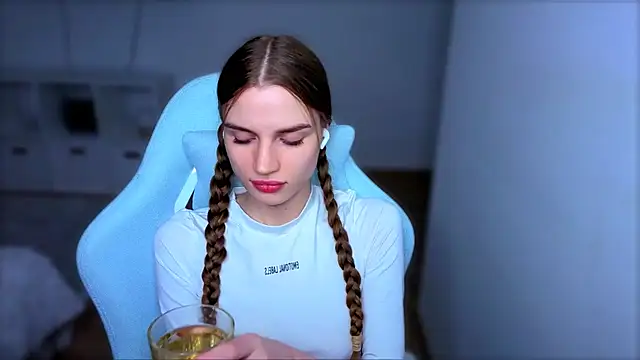 StellaLawless online show from September 2025 09:07:02 PM