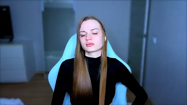 StellaLawless online show from May 2026 08:17:01 PM