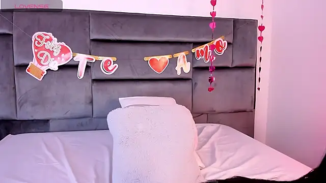 MarilynSmIith online show from February 2025 05:50:01 PM