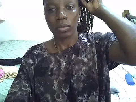 Snapshot of Sweet_Bear chatting on December 2025 04:56:01 PM Sweet Bear online show from December 2025 04:56:01 PM