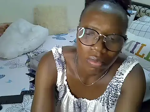 Sweet Bear online show from April 2026 05:07:01 PM