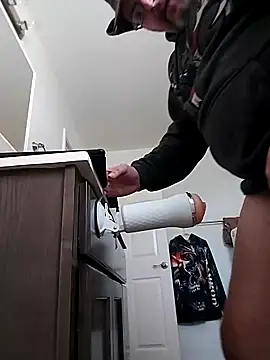 ILive2plezz online show from January 2025 06:58:02 PM