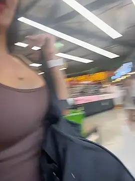 valecruz903 online show from November 2025 06:09:02 PM