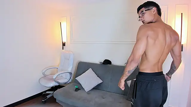 Paradise boy s online show from September 2025 10:42:01 PM