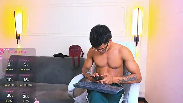 Paradise boy s online show from May 2026 02:56:01 PM