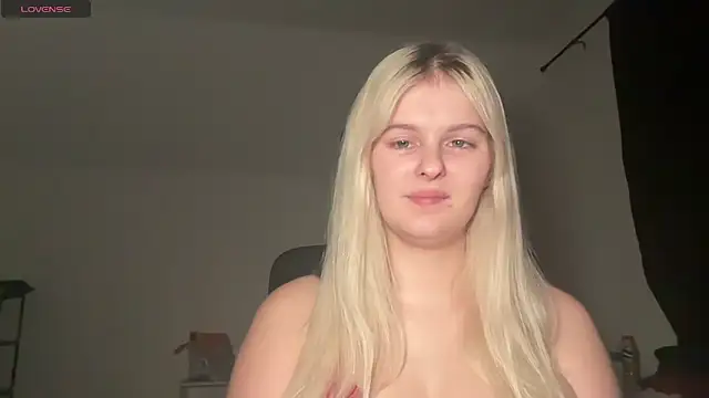 Snapshot of Allylove03 chatting on October 2025 05:54:01 PM Allylove03 online show from October 2025 05:54:01 PM