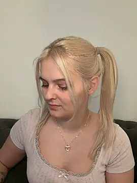 Snapshot of Allylove03 chatting on March 2026 03:20:02 PM Allylove03 online show from March 2026 03:20:02 PM