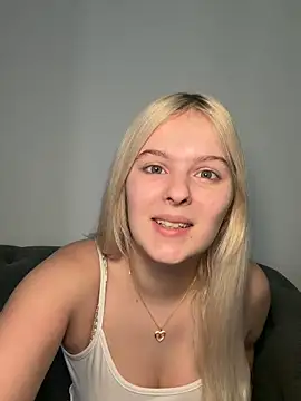 Snapshot of Allylove03 chatting on April 2026 05:16:02 AM Allylove03 online show from April 2026 05:16:02 AM