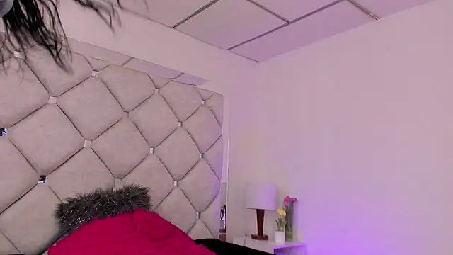 alessiaferry online show from February 2025 04:50:02 PM