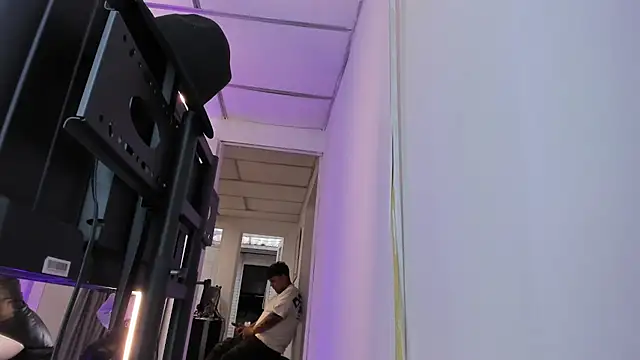 alessiaferry online show from March 2025 10:43:02 PM