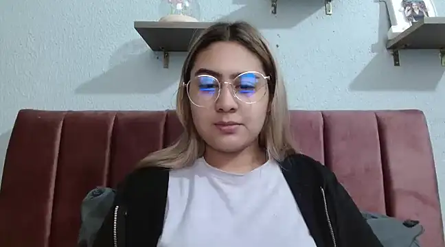 Snapshot of Miabonnett_ chatting on January 2025 08:56:02 PM Miabonnett online show from January 2025 08:56:02 PM