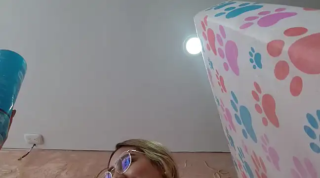 Snapshot of Miabonnett_ chatting on January 2025 04:02:02 PM Miabonnett online show from January 2025 04:02:02 PM