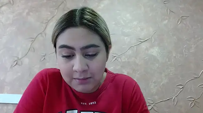 Snapshot of Miabonnett_ chatting on February 2025 12:05:02 PM Miabonnett online show from February 2025 12:05:02 PM