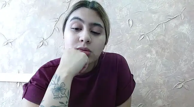 Snapshot of Miabonnett_ chatting on February 2025 06:20:02 PM Miabonnett online show from February 2025 06:20:02 PM