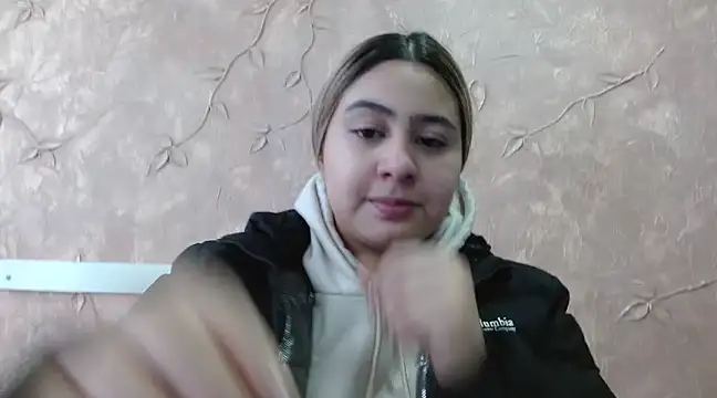 Snapshot of Miabonnett_ chatting on March 2025 12:11:02 PM Miabonnett online show from March 2025 12:11:02 PM