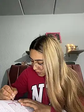 Snapshot of Miabonnett_ chatting on March 2025 10:53:01 PM Miabonnett online show from March 2025 10:53:01 PM