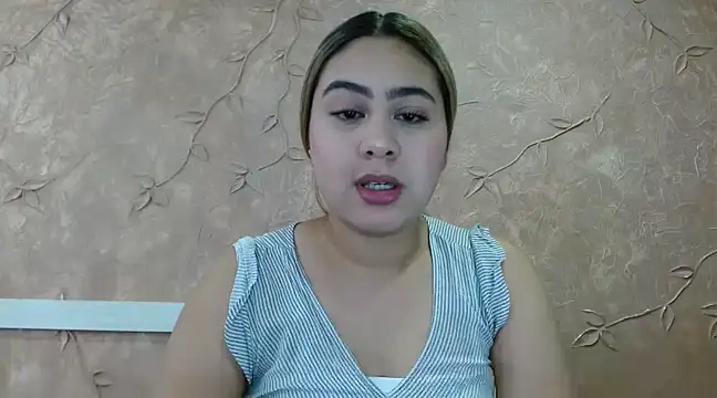 Snapshot of Miabonnett_ chatting on March 2025 12:02:02 PM Miabonnett online show from March 2025 12:02:02 PM