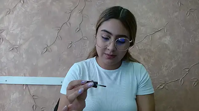 Snapshot of Miabonnett_ chatting on March 2025 03:14:02 PM Miabonnett online show from March 2025 03:14:02 PM