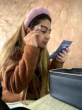 Snapshot of Miabonnett_ chatting on September 2025 12:07:02 PM Miabonnett online show from September 2025 12:07:02 PM