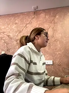 Snapshot of Miabonnett_ chatting on September 2025 11:55:02 AM Miabonnett online show from September 2025 11:55:02 AM